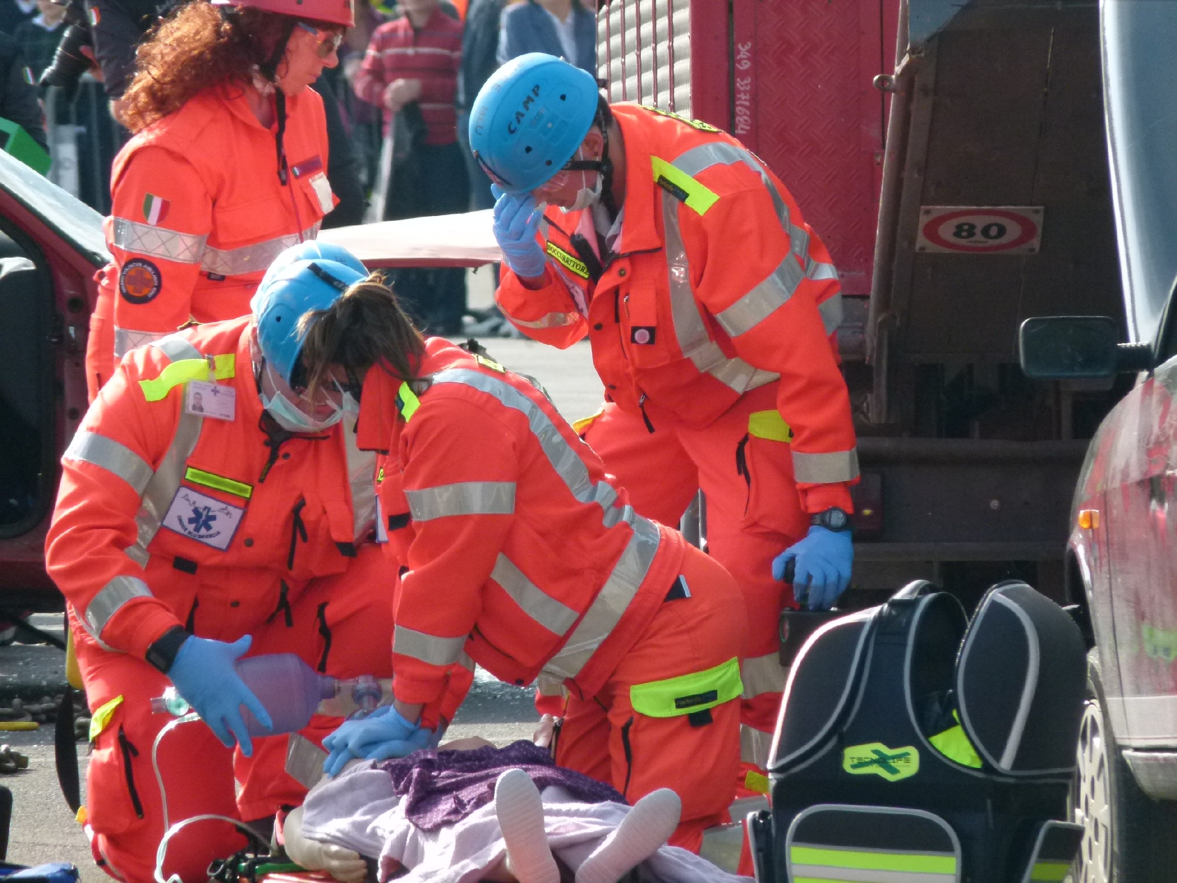 Ivrea: tragedia sfiorata al Tennis Club. Il defibrillatore salva un giocatore colpito da infarto