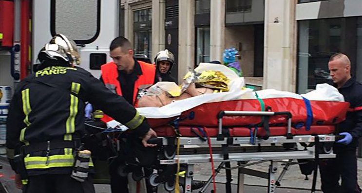 Europa sotto attacco: preoccupazione in Canavese per i turisti che si trovano a Parigi