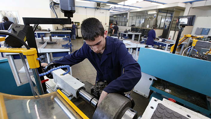 Lavoro: Essenzialmente Formazione ricerca con urgenza docenti di Meccanica