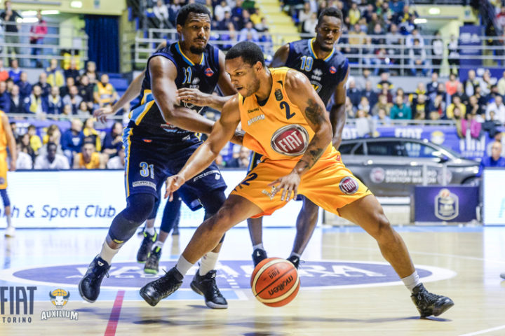Basket-Serie A: Continua l’inarrestabile marcia della Fiat Torino che incontra al PalaRuffini la Vuelle Pesaro