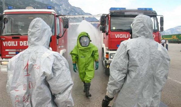 Front: un’autobotte carica di benzina rischia di ribaltarsi. Evitato il disastro ambientale