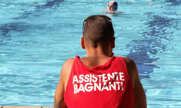 Rivarolo Canavese, al via i corsi per bagnini di salvataggio nella piscina del Polisportivo