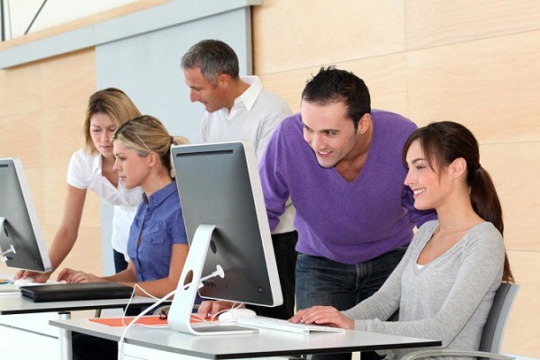 Essenzialmente ricerca docenti per corso di programmazione Java e Dot Net