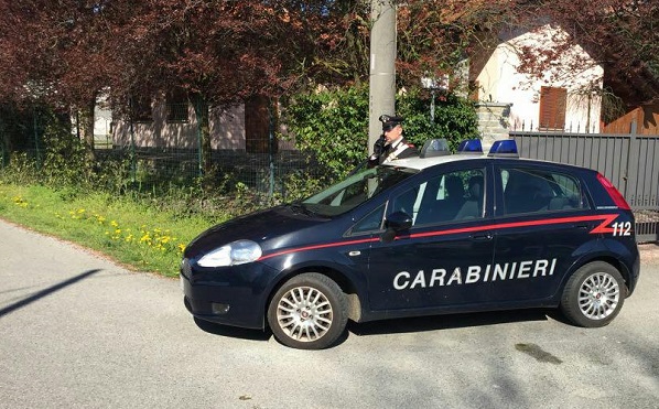 Giallo ad Agliè: muore in casa a 38 anni. Il cadavere trovato dai carabinieri. Disposta l’autopsia