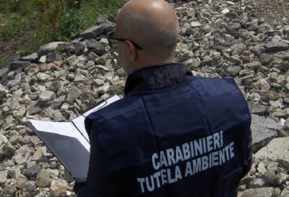Castellamonte: i carabinieri del Noe alla discarica di Vespia. Gli atti inviati alla Procura di Ivrea