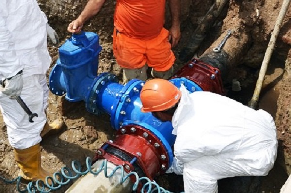 Chivasso, nuovi lavori sulla rete idrica: chiusure e deviazioni in corso Ferraris dal 19 al 30 maggio