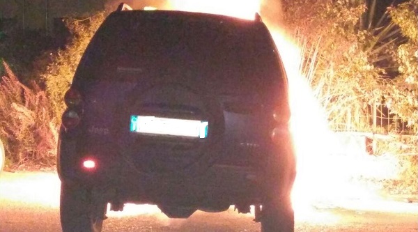 San Maurizio Canavese, a fuoco un Suv durante la notte. Torna in paese l’incubo dei piromani