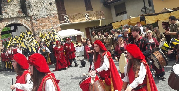 Oglianico: con le fastose Idi di Maggio, il borgo torna a rivivere i gloriosi giorni del Medioevo
