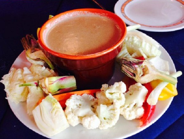 Busano, appuntamento domenica 3 dicembre con la gustosa Bagna Cauda proposta dalla Pro loco