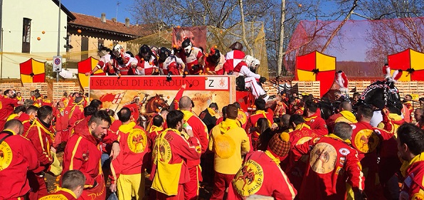 Il Carnevale di Ivrea riconosciuto come grande evento regionale: Avetta (Pd) chiede risorse adeguate