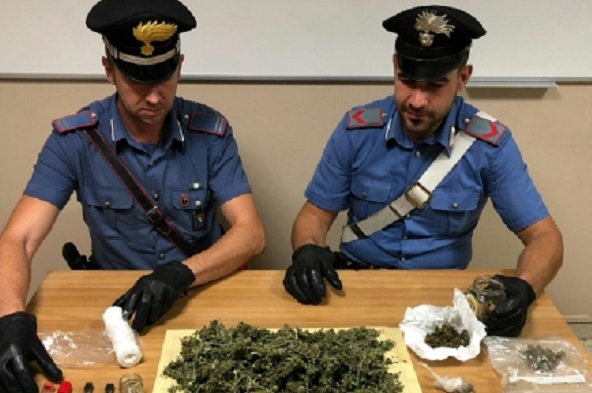 Castellamonte: aveva cocaina in auto, hashish e marijuana in casa. In manette un 34enne di Ivrea