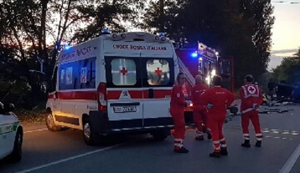Borgiallo: auto esce di strada e si ribalta nella scarpata. Ferito il conducente