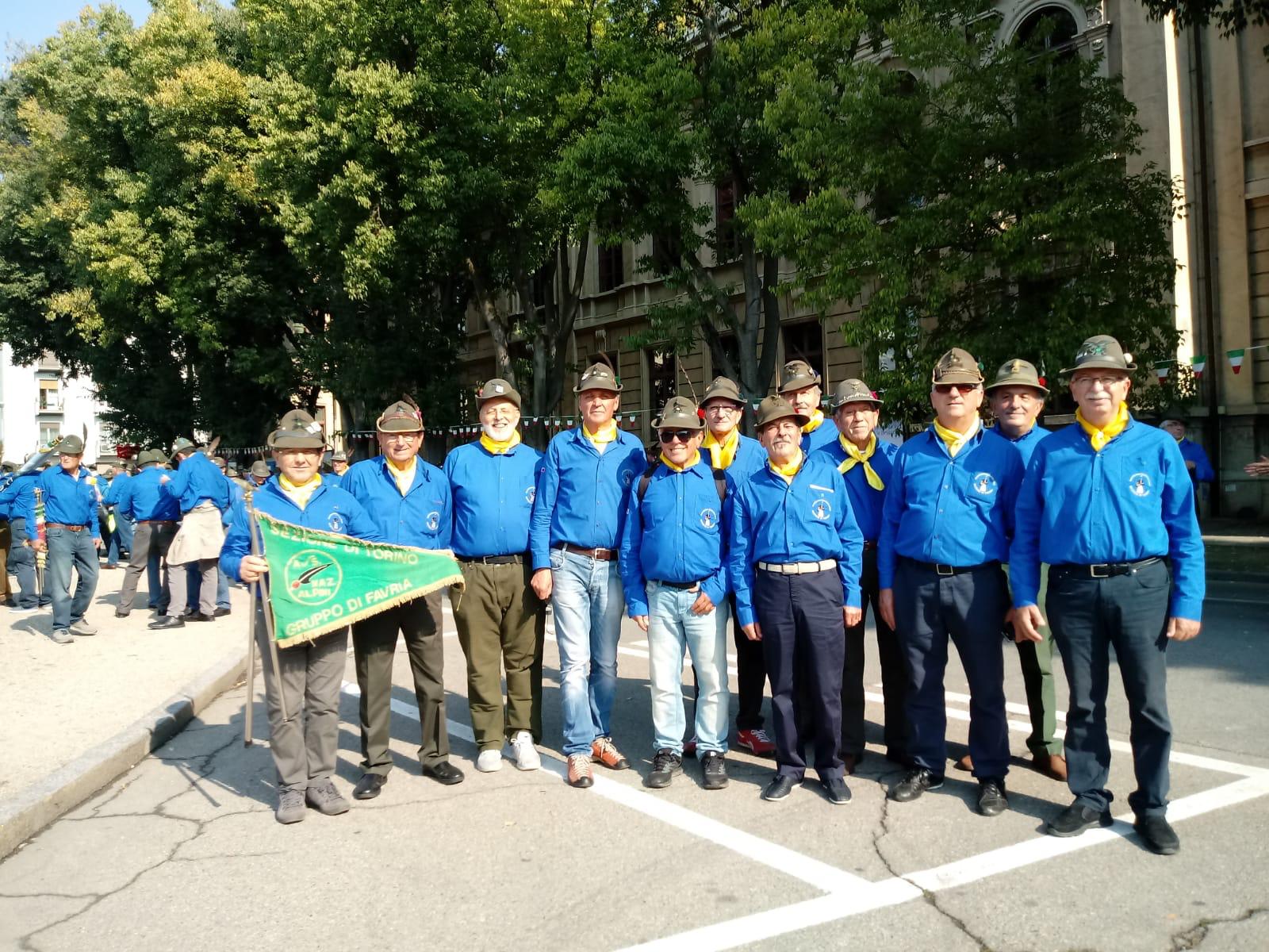 Anche le “Penne Nere” canavesane al primo Raggruppamento Alpini che si è svolto a Vercelli