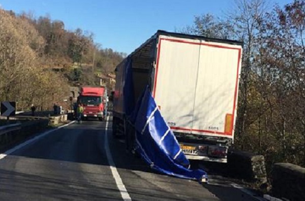 Ponte Preti: dopo l’incidente tra due Tir l’assessore Balocco: “Meno camion sul viadotto”