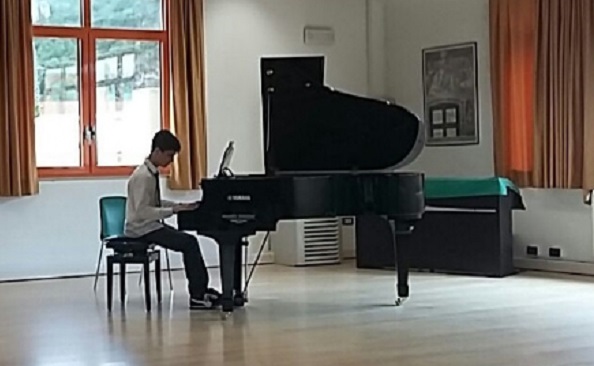 Feletto: il pianista 15enne Gioele Tarsia si aggiudica il 3° posto al Concorso Nazionale di Giussano