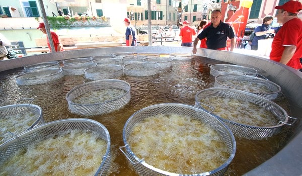La ligure Camogli “atterra” a Caselle: il 29 e il 30 giugno nel centro storico la celebre “Sagra del pesce”