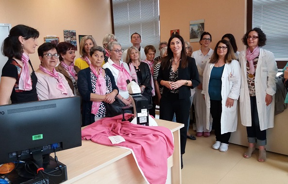 Ivrea: l’Associazione “Donna Oggi e Domani” dona un microscopio elettronico all’Asl T04
