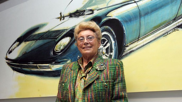 Lutto nel mondo dell’auto: è morta a 84 anni Lilli Bertone, moglie di uno di più grandi designer