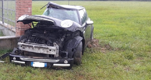 San Benigno: perde il controllo dell’auto e si schianta contro un muro. Volpianese 46enne al Cto