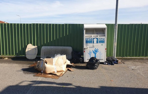 Castellamonte: campagna sulle discariche abusive. Raccolti mille chilogrammi di “ingombranti”