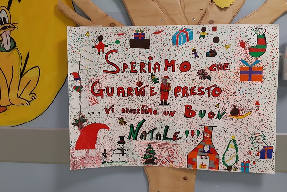 Chivasso: solidarietà in ospedale. I doni dei bimbi del “Centro Yoshin” ai coetanei ammalati