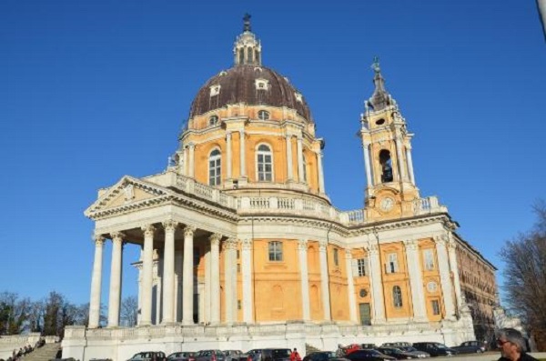 “Non siamo il dormitorio di Torino”: 26 sindaci firmano per protesta il “Patto di Superga”