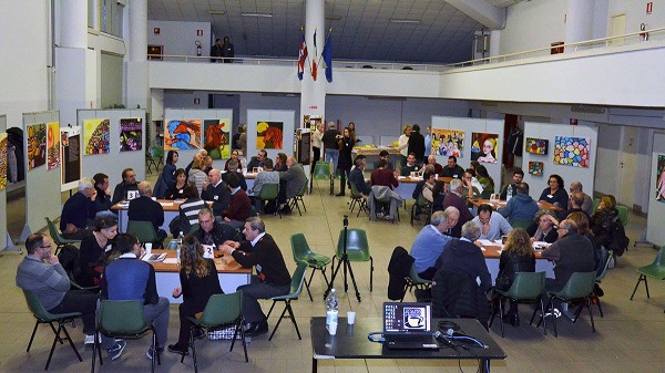 Volpiano: al “Caffè Parlante”, il futuro dell’Europa e il presente dei “rider” e dei precari