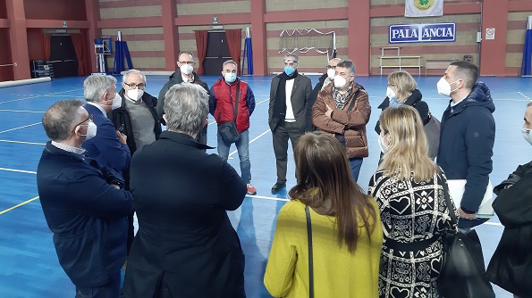 Chivasso: il punto vaccinale no Covid si sposta da Palazzo Einaudi al PalaLancia