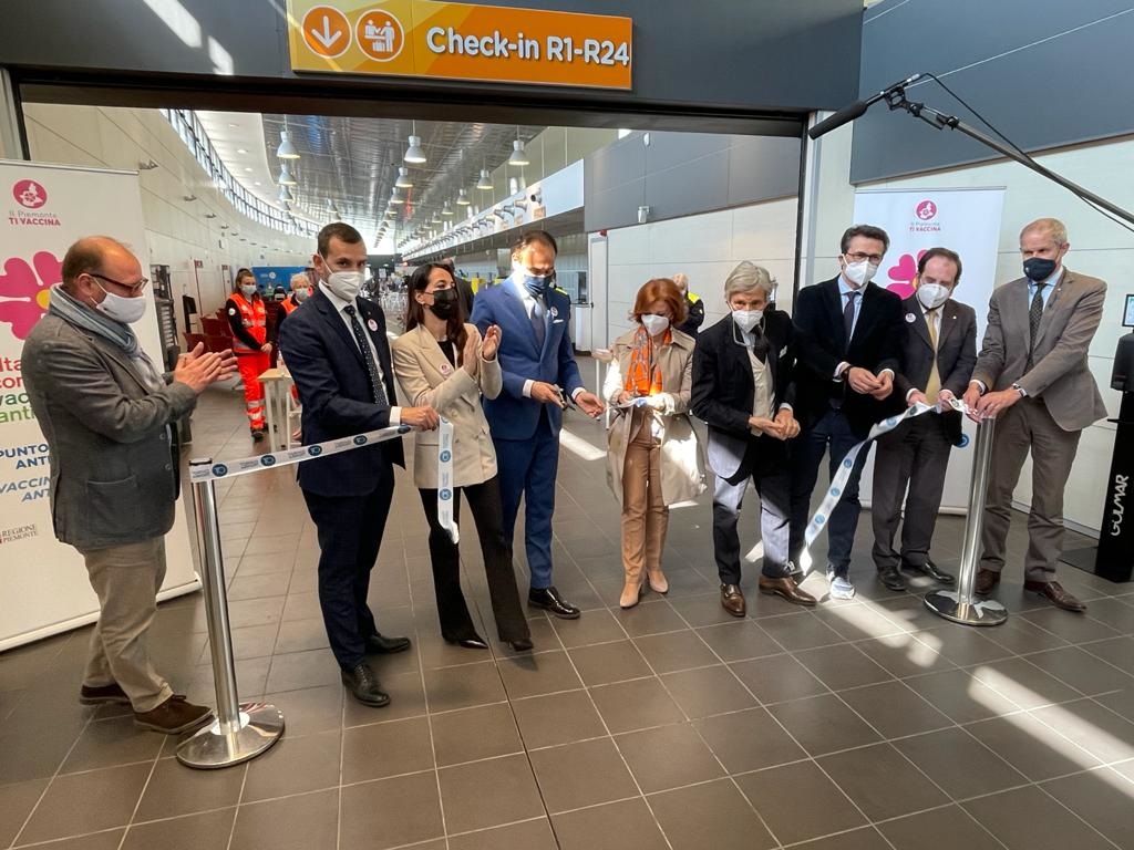 Il maxi Hub vaccinale dell’aeroporto di Caselle è operativo. Fino a 1.000 dosi al giorno