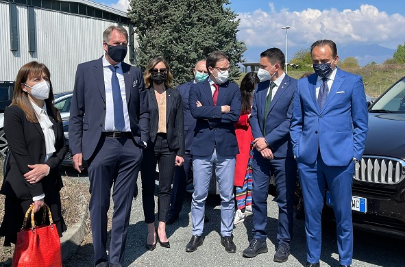 Scarmagno: la Italvolt punta a uno stabilimento con 4mila addetti per far rivivere il sogno di Olivetti