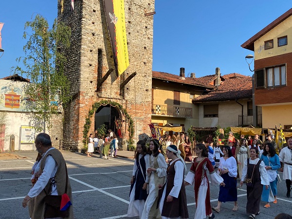 Oglianico rivive il Medioevo: torna la storica e fastosa rievocazione delle Idi di Maggio