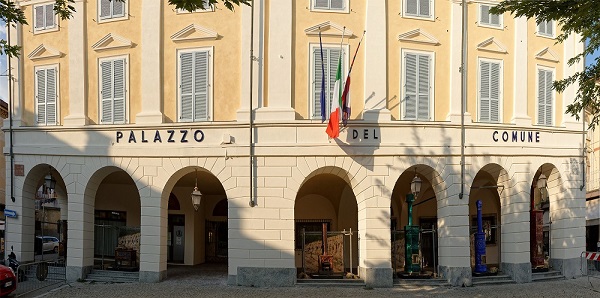 Castellamonte, caos Tari: fioccano le “cartelle pazze”, cittadini infuriati per accertamenti errati