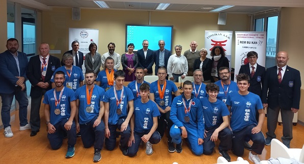 La Città Metropolitana premia i campioni di karate che hanno trionfato ai Campionati Europei
