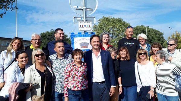 Una delegazione di Volpiano a Castries per celebrare il gemellaggio. I sindaci inaugurano il Viale dell’Amicizia