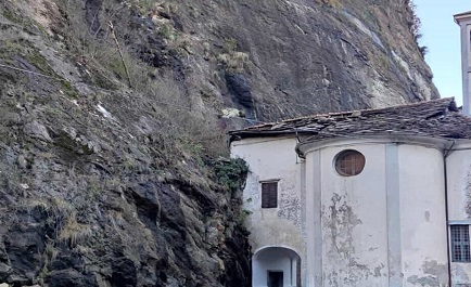Pont Canavese, concerto per salvare la chiesetta delle Rogge: da tre anni chiusa dopo la frana