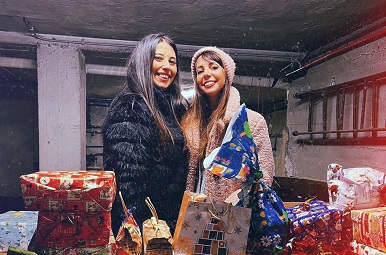 Cuorgnè: 500 doni consegnati ai bambini. La bella iniziativa natalizia di Debora e Alessia