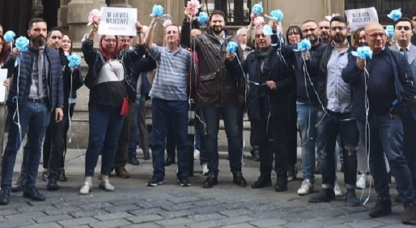 Torino-Chivasso: è accesa polemica politica per i contributi concessi alle associazioni anti-abortiste
