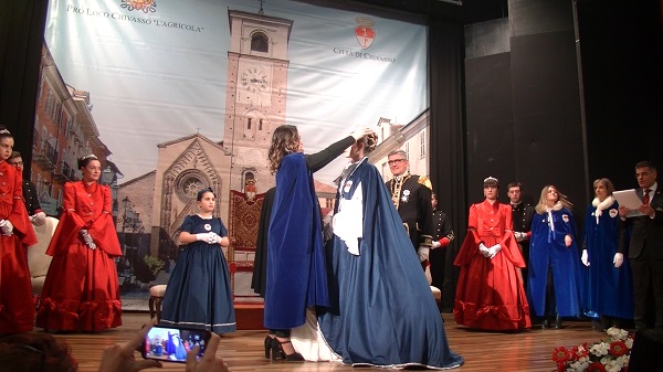 Arianna Greco incoronata Bela Tolera: continuano gli eventi tra musica e sfilate del Carnevale di Chivasso
