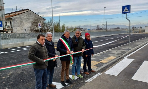 Chivasso, inaugurato il parcheggio di Castelrosso e finanziati interventi per quasi 150 mila euro