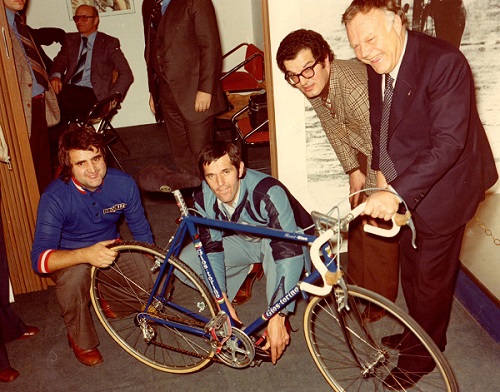 Front: addio Riccardo Battilossi, il ciabattino che produceva scarpini per i campioni del ciclismo