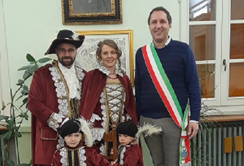 Carluvà d’Ajè 2024: Federica e Daniele sono i nuovi conti di San Martino. E in paese impazza la festa