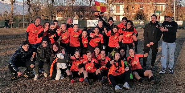 Calcio femminile: l’Under 17 “Indipendiente Ivrea”, capolista nel suo girone, adesso passa ai playoff