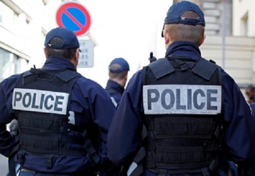 Aggredisce e ferisce tre persone alla stazione di Parigi. Arrestato un uomo residente in Canavese