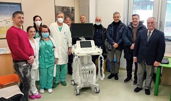 Chivasso: Giuseppe Garabello dona alla Pediatria dell’ospedale un ecografo in memoria del figlio