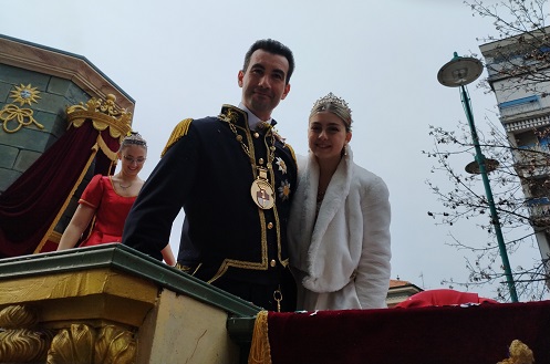 Pioggia di allegria e di coriandoli su Chivasso. Successo di pubblico per lo Storico Carnevalone