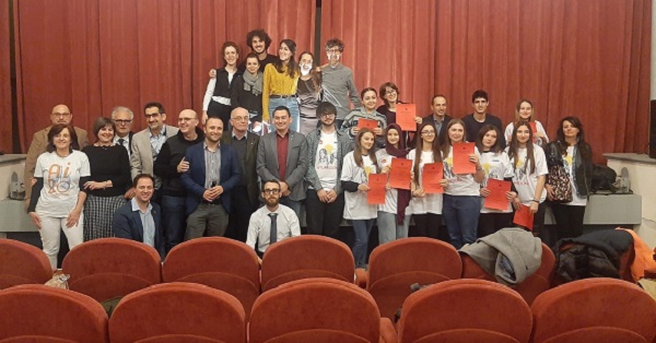 Valperga: successo per la messa in scena dello spettacolo “Rette Parallele” sulla donazione di organi