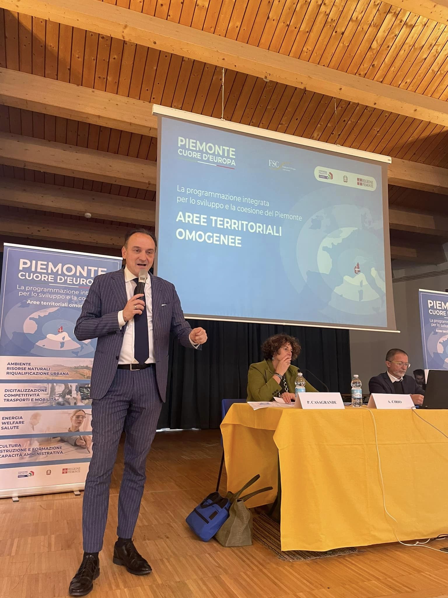 Agliè, fondi ai Comuni: il presidente della Regione Cirio incontra sindaci e amministratori canavesani