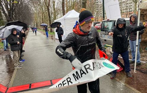 Ultra Marathon di Torino, trionfo norvegese sotto la pioggia. In 250 alla grande corsa durata 24 ore