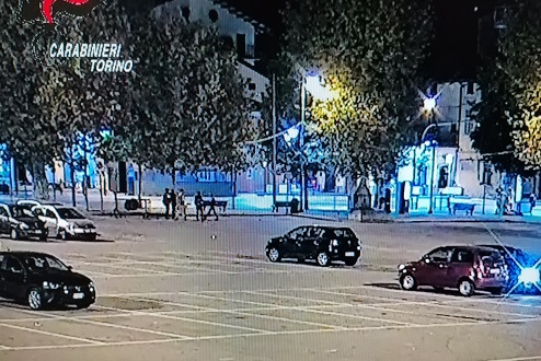 Cuorgnè, arrestati due giovani rapinatori nel Canavese: erano diventati l’incubo dei loro coetanei