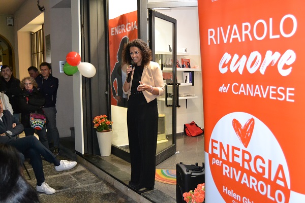 Elezioni comunali a Rivarolo: la candidata a sindaco Helen Ghirmu presenta la lista e il simbolo